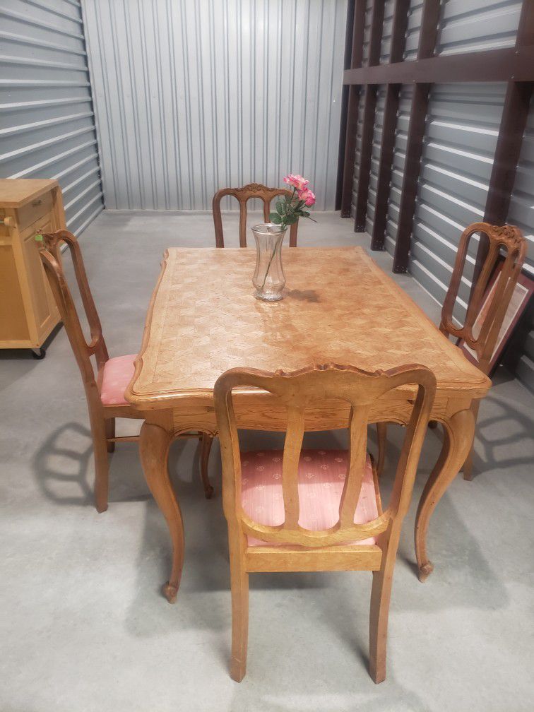 Antique Kitchen Table And Four Chairs 