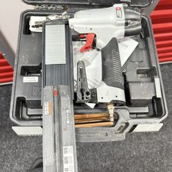 Porter Cable Brad Nailer Kit w/ Case
