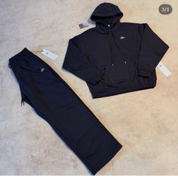Alo sets available an all sizes and color ways