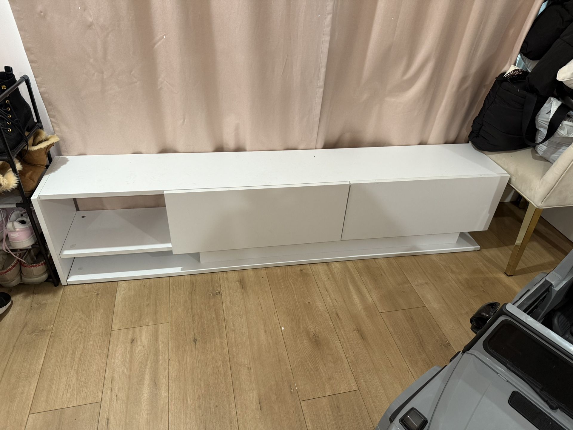 White Tv Stand