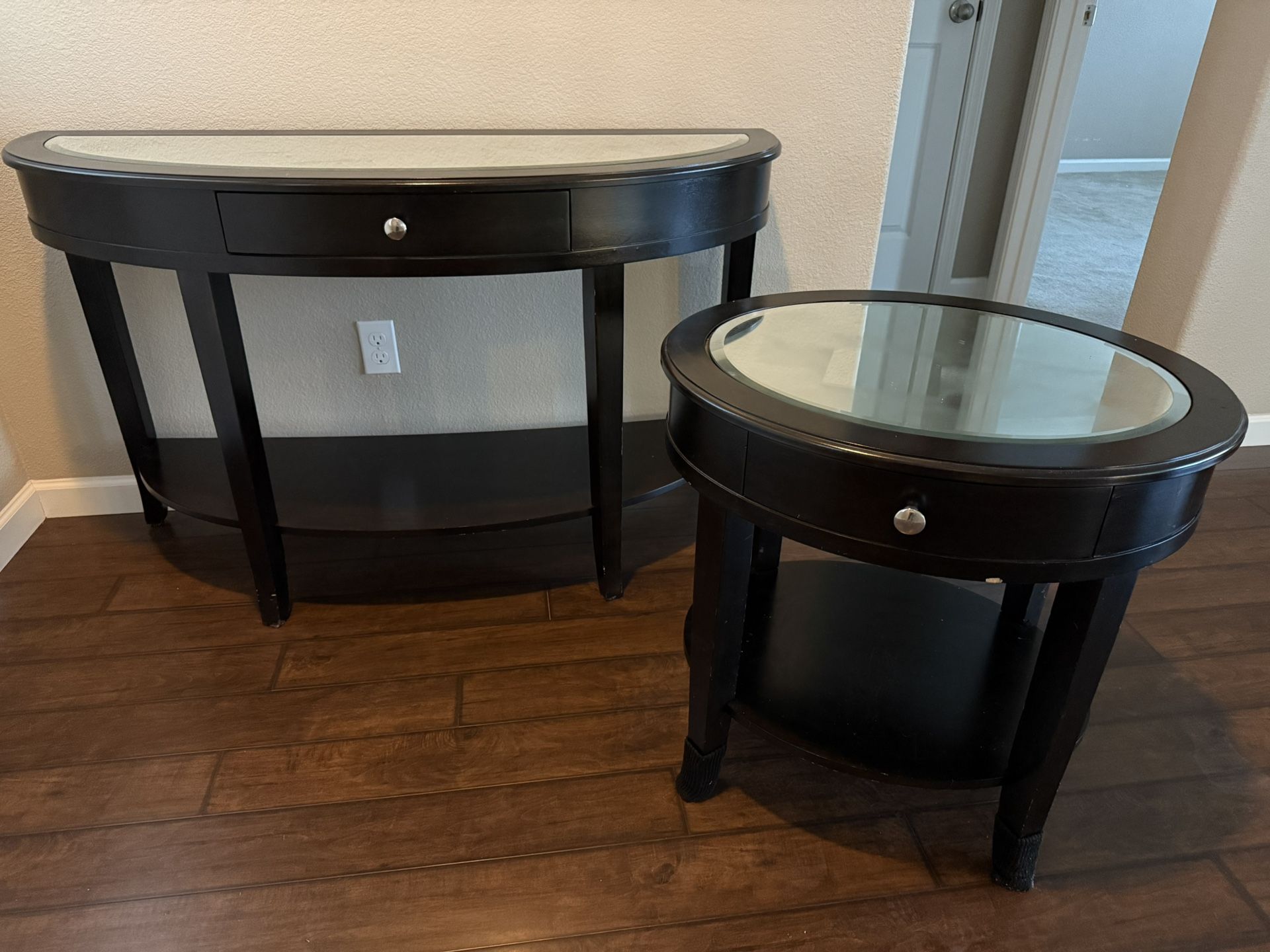 Moving Sale - Beautiful Set Of Table In brown Color And Mirror Top