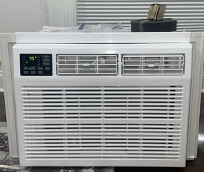 15,000 BTU 115V Window AC w/ Remote Control for Rooms up to 700 Sq. Ft. LCD Display Auto-Restart Timer White