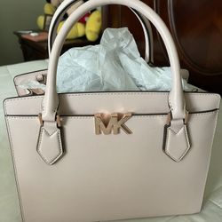 Bolsas 👜 MK Nuevas Y Originales.  $ 110 Firme Cada 1