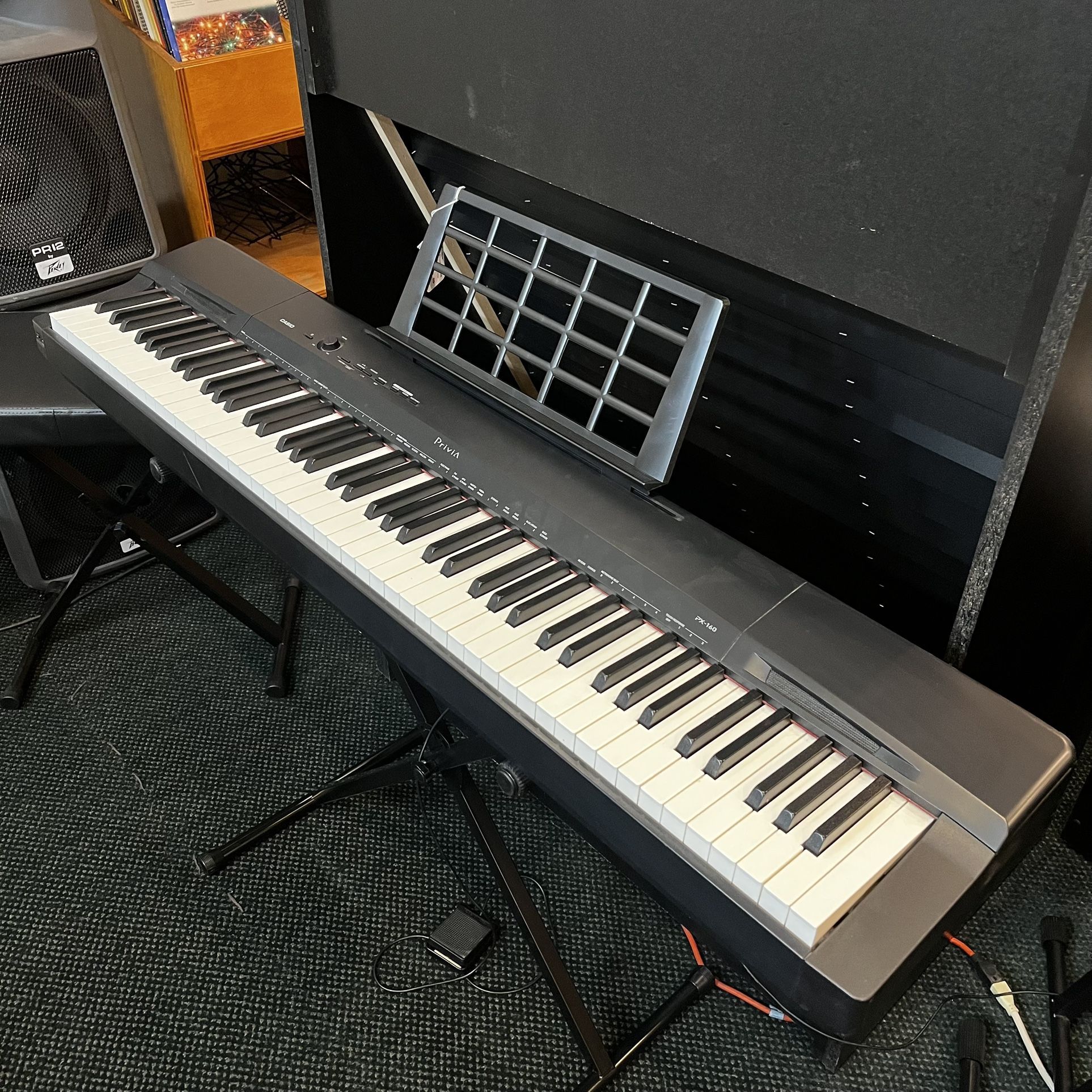 Casio Privia PX-160  88 Key Digital Piano Black w/ Stand And Sustain 