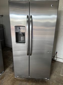 Fridges for sale are Plugged in free Deliver