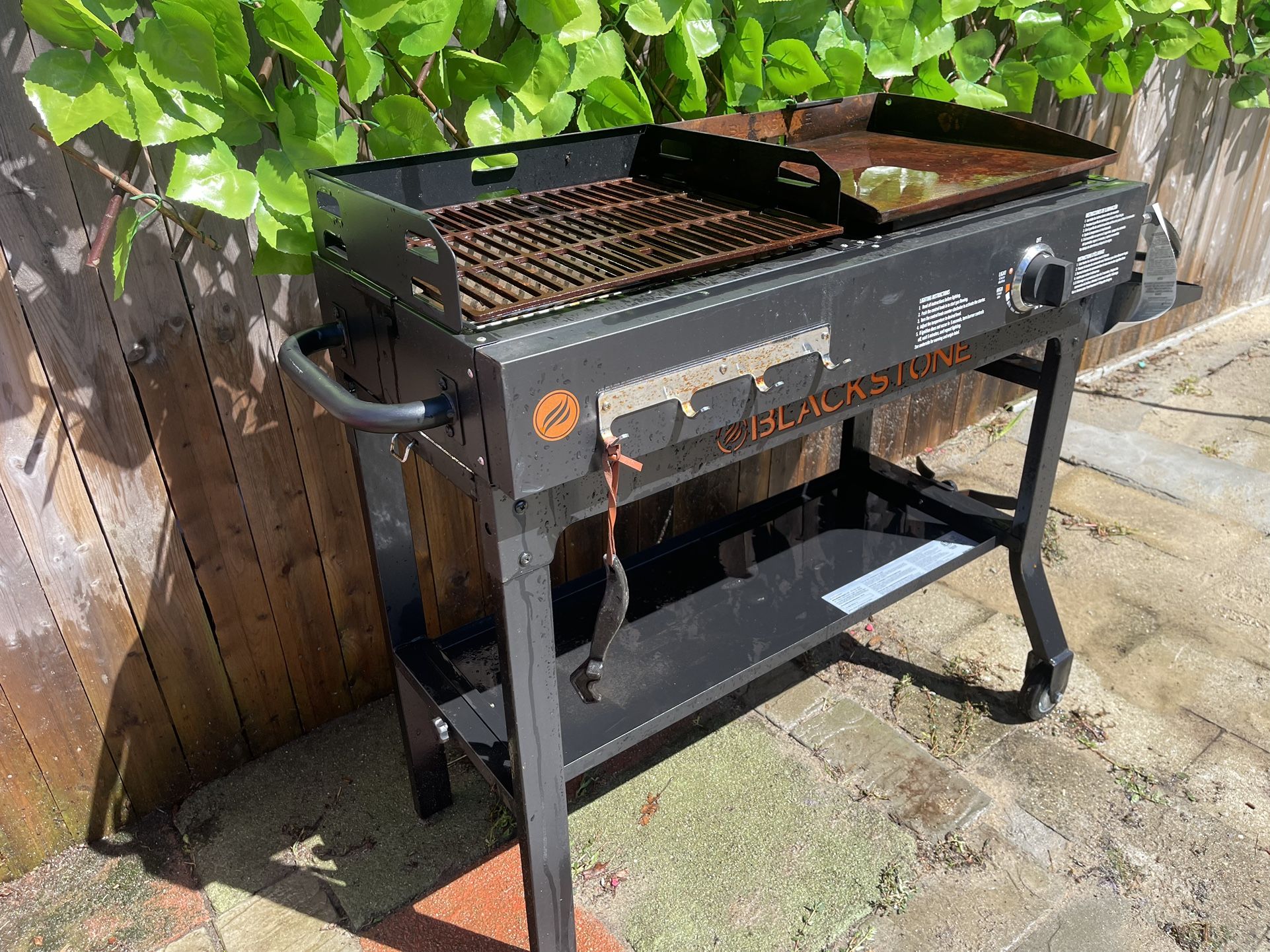 Grill. Blackstone Duo 17" Griddle and Charcoal Grill Combo