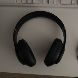 Beats Studio Pro