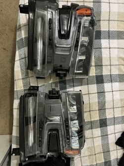 19-21 Silverado RST< Headlights