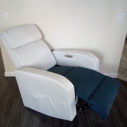 Sofa Recliner New Open Box $40