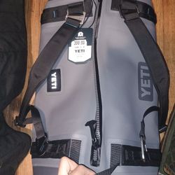 YETI PANGA 50 WATERPROOF DUFFEL(GREY)(NEW W/ tags)