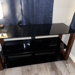entertainment center/ table