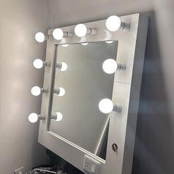 Vanity mirror
