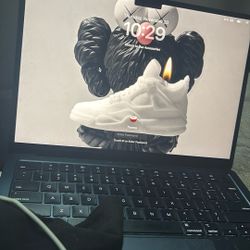 Macbook Air M3  2024