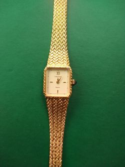 Beautiful VINTAGE Lord Elgin Yellow Gold Watch