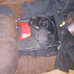 Xbox 360 With 3 Controllers