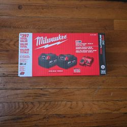 Milwaukee M18  XC 5.0 RED LITHIUM STARTER KIT 