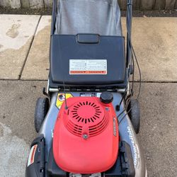 The Honda lawnmower works well. If you see it here, it's available. I won't answer if you ask again.