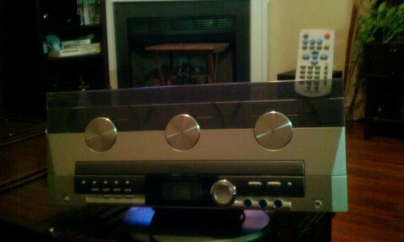 Emerson 3 disc cd radio player with remote