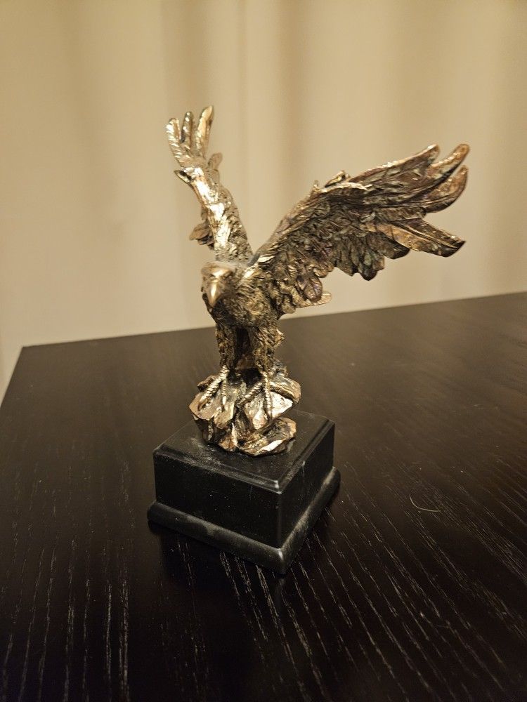 Gold Eagle Statue