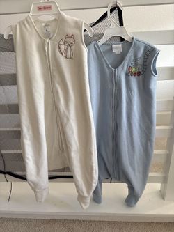 2pc halo sleepsack blue and cream white size M & L 12-18 months baby wearable blanket unisex infant bodysuit fleece pajamas  It is size M and L for 12