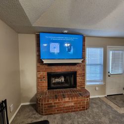 TV WALL MOUNT 