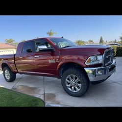 2015 RAM 2500 Laramie Mega Cab 4x4 Cummins Diesel