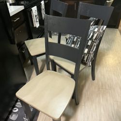 Kitchen table with 4 chairs 