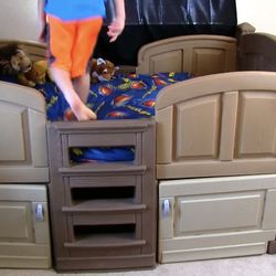 Step to twin loft bed