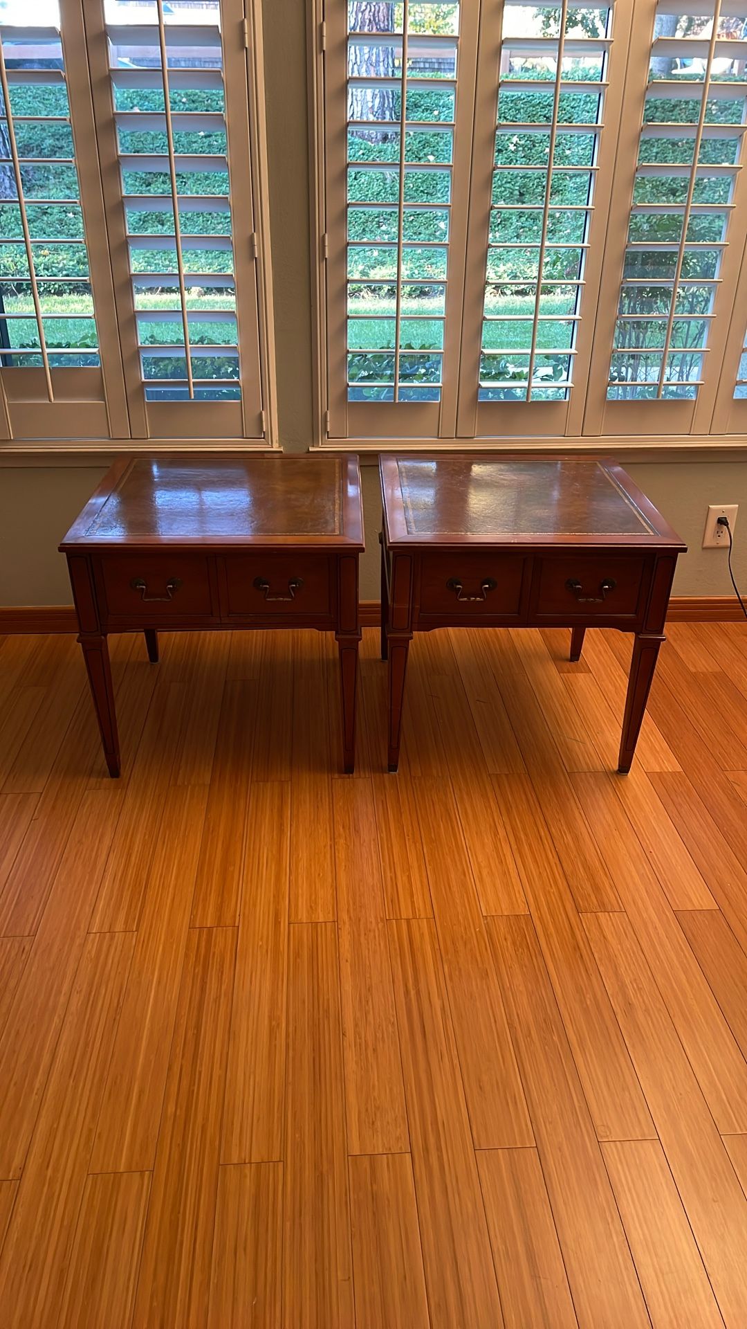 2 Vintage MCM Side Tables $40