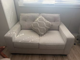 Set of 2 love seats!