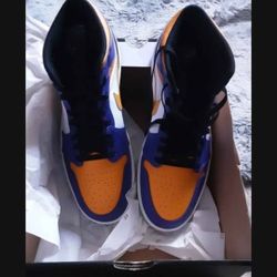 Mens Fashion Sneakers Air Jordan MID 1 Size 12