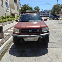 2004 Toyota Sequoia