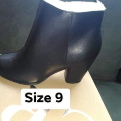 New Women’s Boots Size 9
