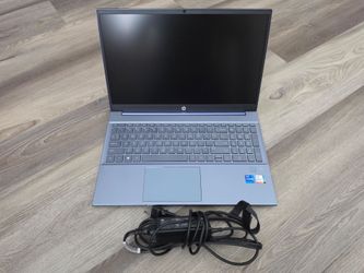 HP 15.6 Inch i7 11th Gen 500 GB HD 16 GB RAM Pavilion $300