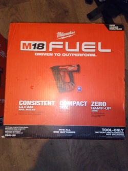 Milwaukee M18 Fuel 16 Guage Angled Finish Nailer 