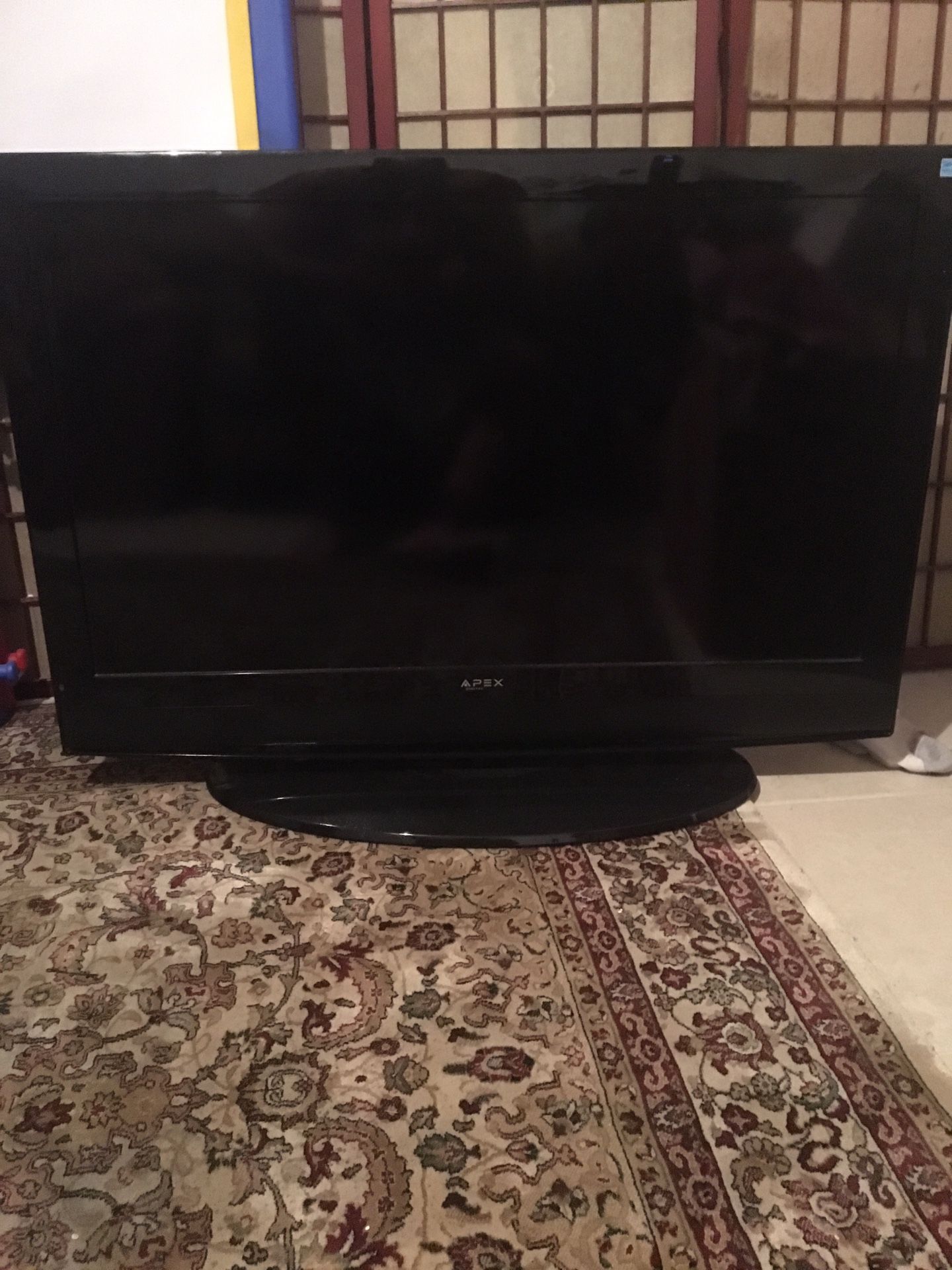 APEX TV 40 inch $50