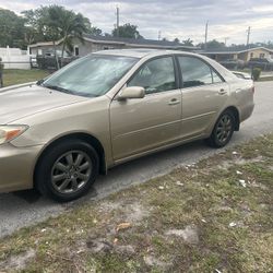 2004 Toyota Camry