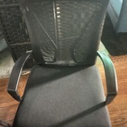 2 Monitors, Office Chair & Cute Circles Lamp