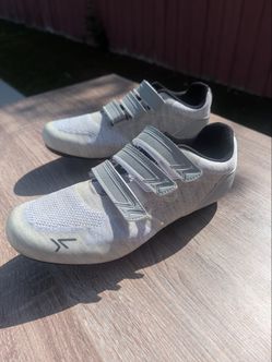 Clip in bicycle shoes