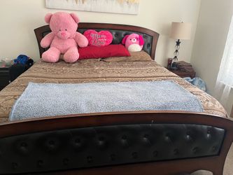 Queen Size Bedroom Set