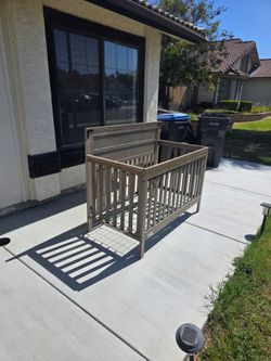 Convertible Crib
