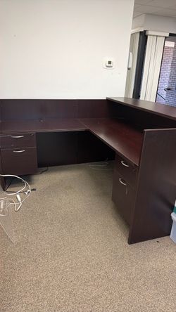 Free reception desk!!!!
