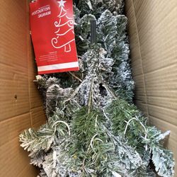 Brand new 5ft White Flocked Artificial Christmas Tree with Warm White Lights