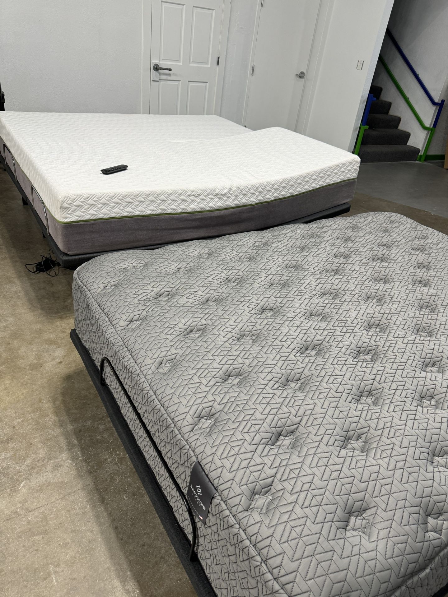 Lots Of Beds! Must Go ASAP
