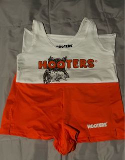 Hooters outfit