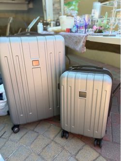 Two pieces luggage