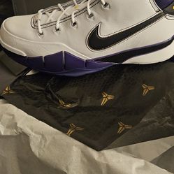 81 POINT GAME KOBE PROTOS SHOES. Size 12