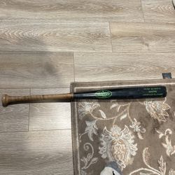 29 Inch Wood Bat Louisville slugger Young 125 Maple Genuine Youth Baseball Bat 