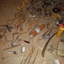 Antique And Vintage Tools Have Alot More .make Offer On Certqin Items
