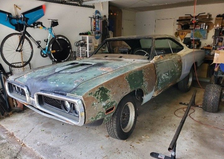 1970 Dodge Coronet Superbee Muscle Car Project